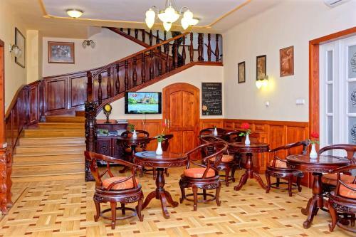 Fried Castle Hotel Resort