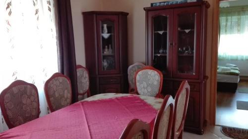 Hostal Tibor Bar�t Vend�gh�z