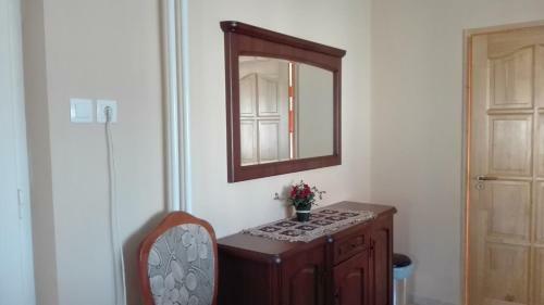 Hostal Tibor Bar�t Vend�gh�z