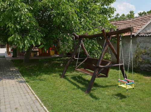 Hostal Ez�stfeny? Vend�gh�z