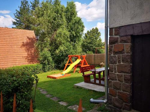 Hostal De�k Vend�gh�z