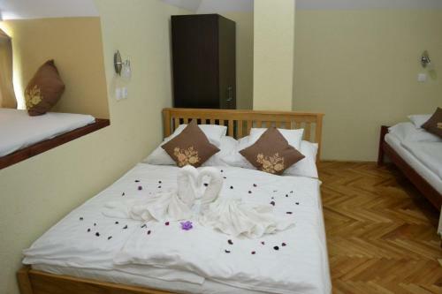 Ez�stfeny? Hotel