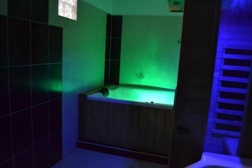 Ez�stfeny? Hotel