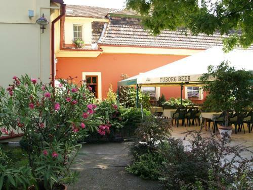 Hostal Kal�z Fregatt Panzi� & �tterem