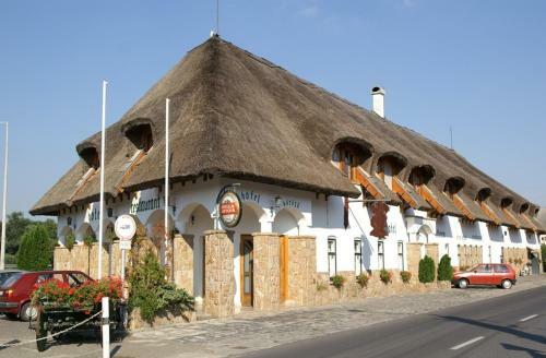 �reg Hal�sz Hotel �s �tterem