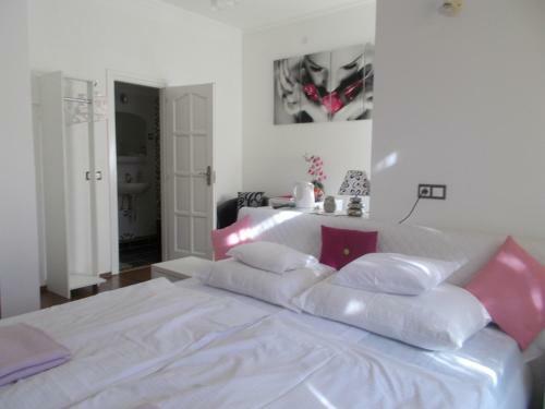 Bed & Breakfast �jjelibagoly Panzi�