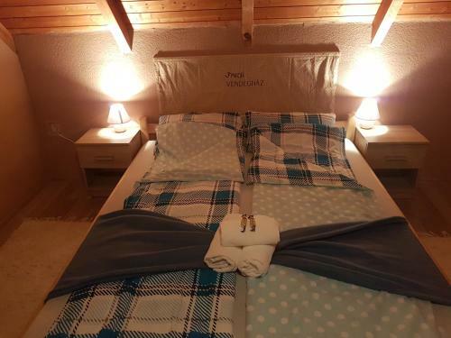 Hostal Fruzsi Vend�gh�z