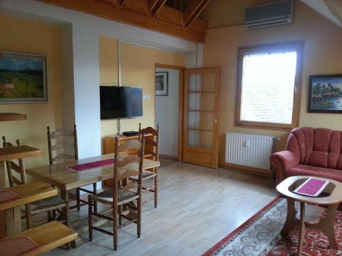 Szeksz�rd Apartman