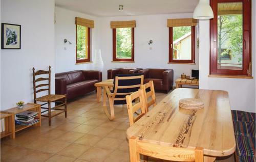 Two-bedroom Holiday Home In Szolad