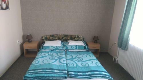 Plat�n Apartmanh�z