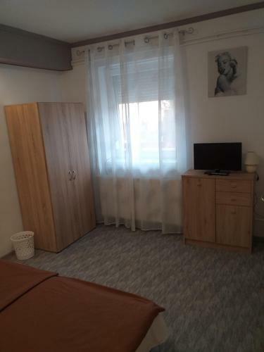 Hostal Fiesta Apartman