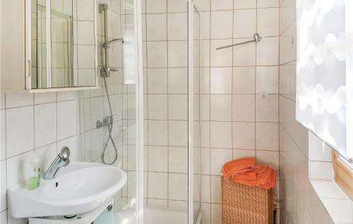 Three-bedroom Holiday Home In Zamardi