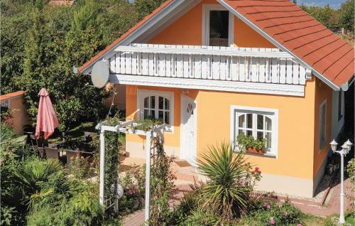 Three-bedroom Holiday Home In Zamardi