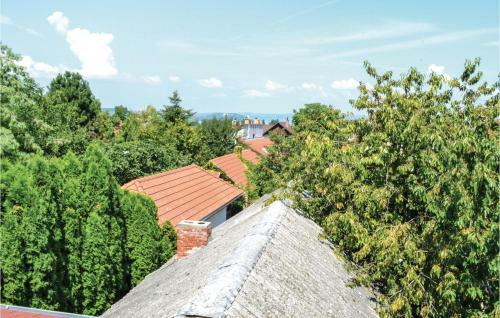 Three-bedroom Apartment In Zamardi