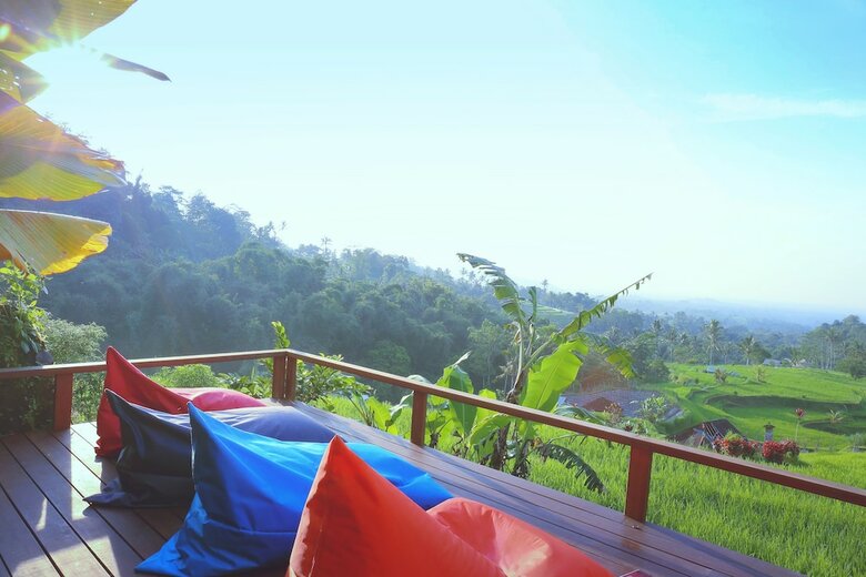 Hostal Village Above The Clouds