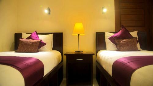 Hotel Sunrise Resort Batukaras