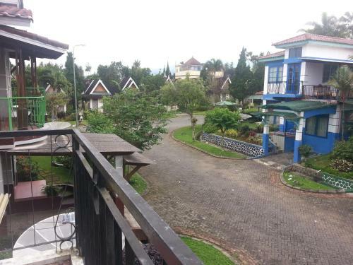 Fame Villa Castle Hook Kota Bunga