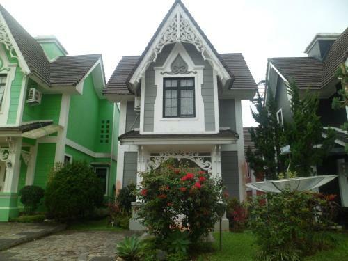 Zevannya Villa Belanda Kota Bunga