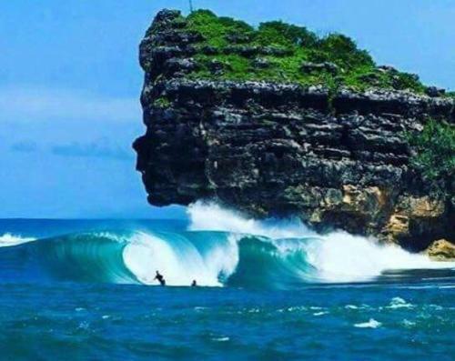 Hostal Arrys Watukarung Surfcamp