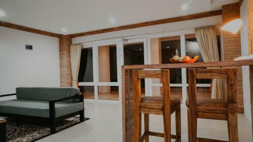 Marina Seaview Apartments