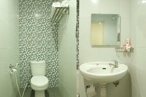 Oyo 603 Ebizz Hotel