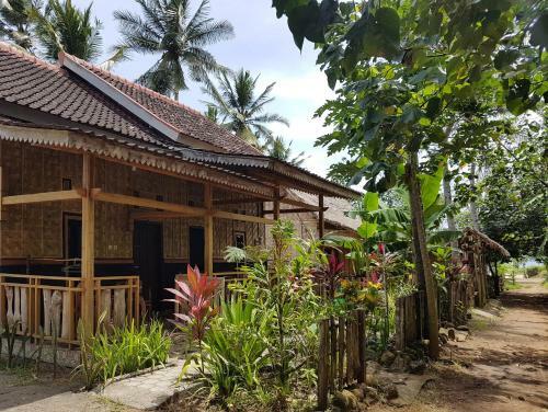 Hostal Red Island Bungalows