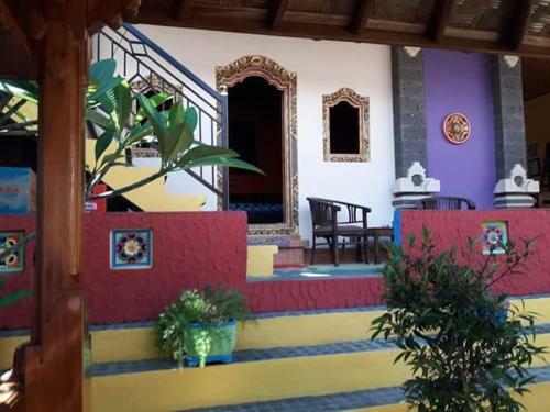 Hostal Kubu Pilatus Inn