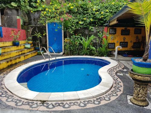 Hostal Kubu Pilatus Inn