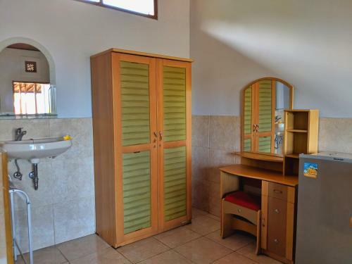 Posada Serangan Inn II
