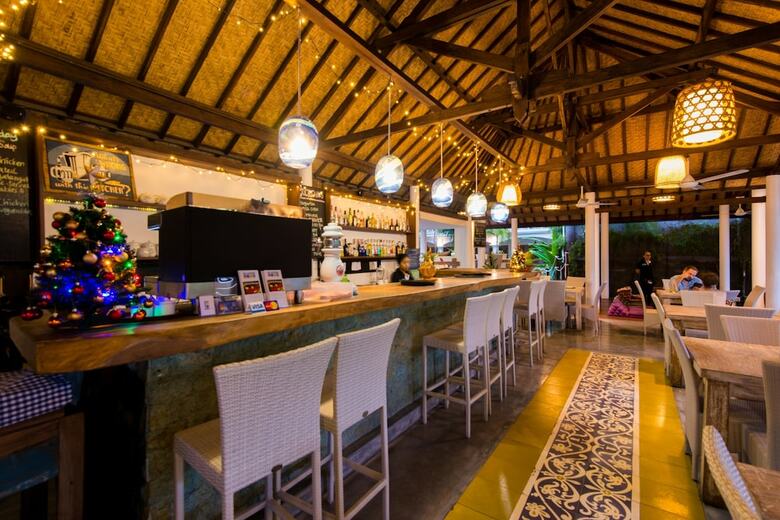 Hotel Ok Divers Resort & Spa