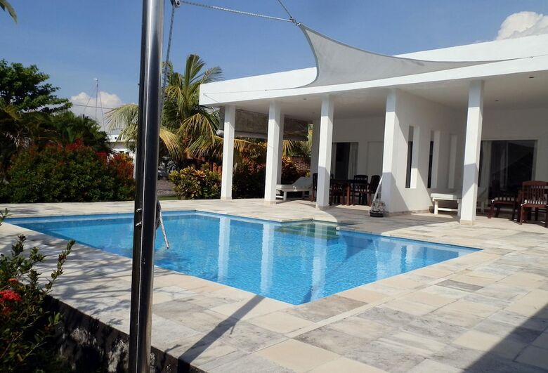 Cymopoleia Villa