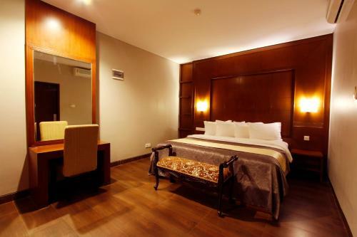 Grand Hatika Hotel