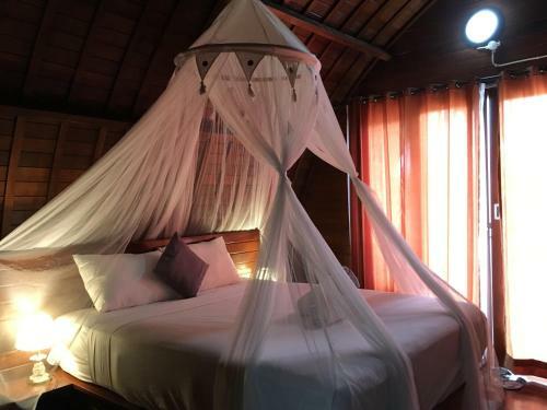 Hostal Bamboo Bungalows