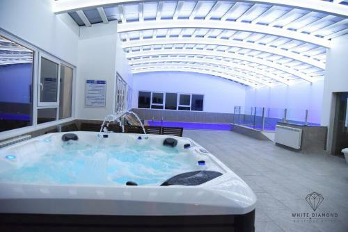 Hotel White Diamond