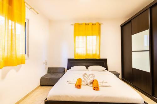 Vacation Rental Apartment With Sea View