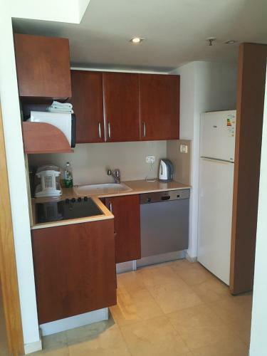 AA Yafit Marina Towers Apartment