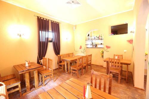 Hostal La Storia Guest House