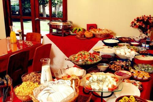 Hostal Guesthouse Shomrat