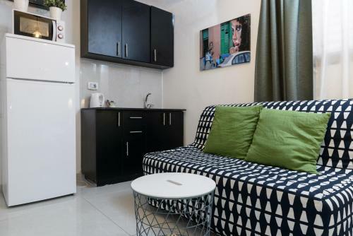 Studio Beach Apartments