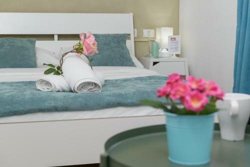 Studio Beach Apartments