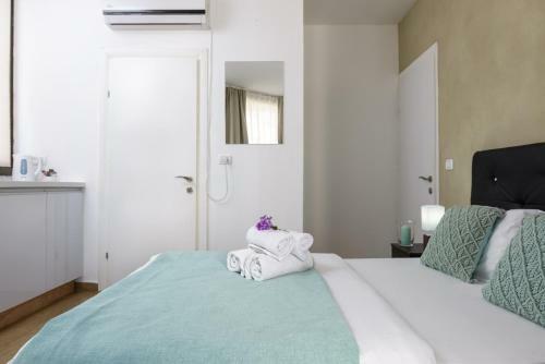 Studio Beach Apartments