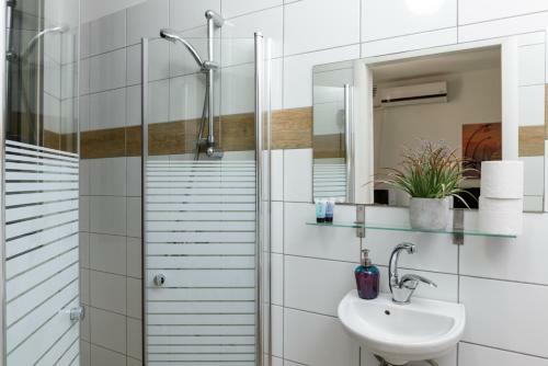 Studio Beach Apartments