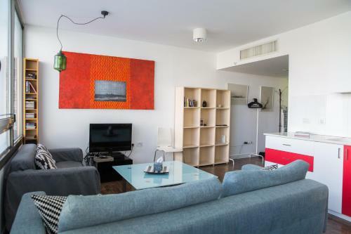Spacious Apartment Near Ihilov