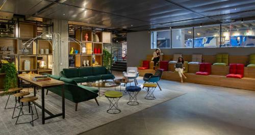 Link Hotel & Hub