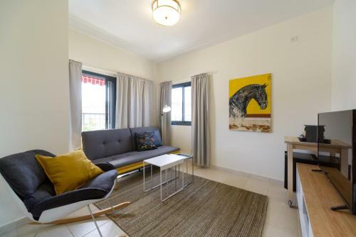 Luka 15 - By Beach Apartments Tlv