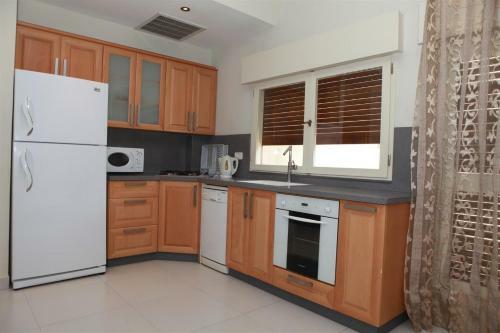 Yarden Sea Side Apartments