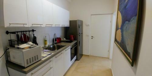 Begin19 Apartments & Hostel