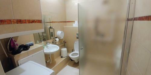 Begin19 Apartments & Hostel