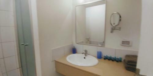 Begin19 Apartments & Hostel