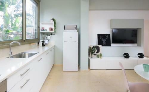 Modern 2 Bdr Spacious Apartment